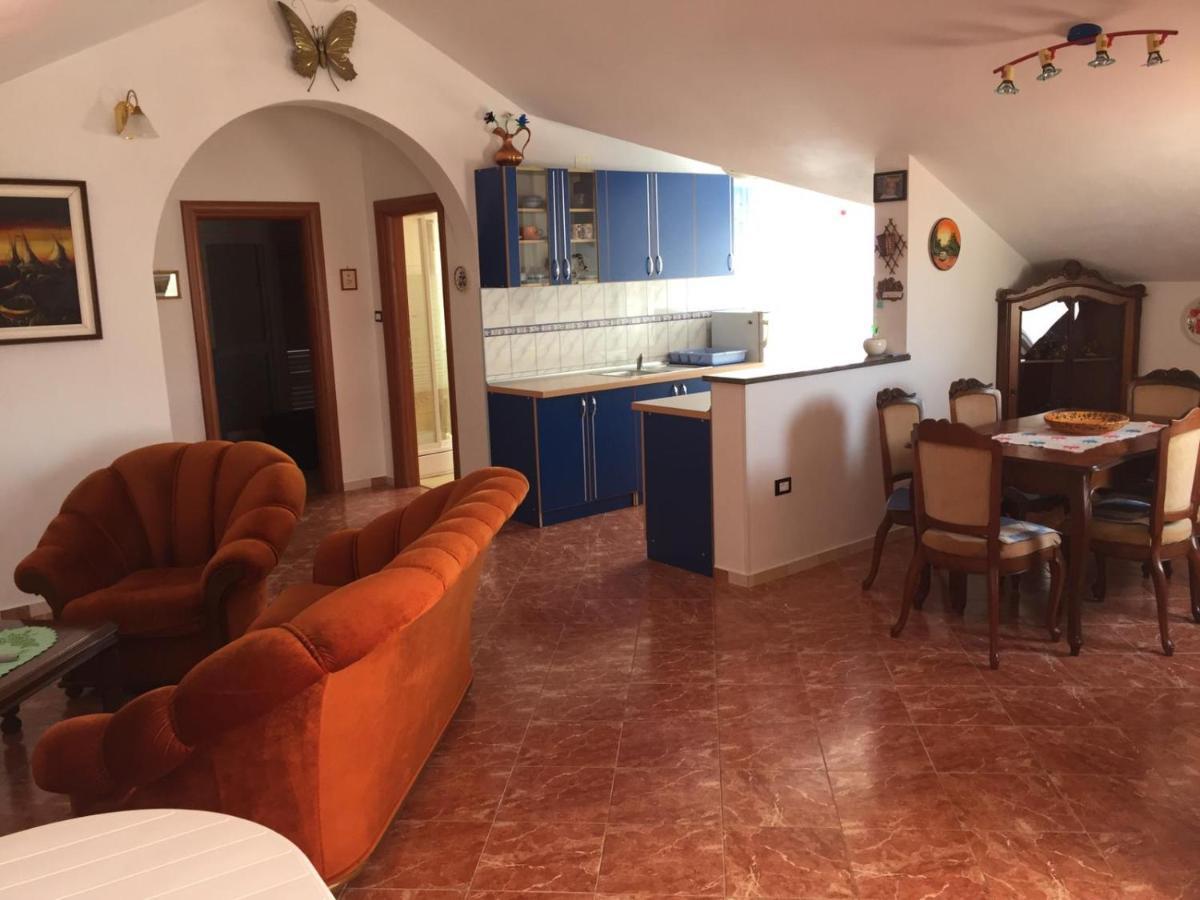 Lipovac Resort Ficus Bilice Zewnętrze zdjęcie