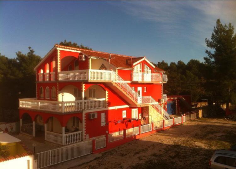 Lipovac Resort Ficus Bilice Zewnętrze zdjęcie