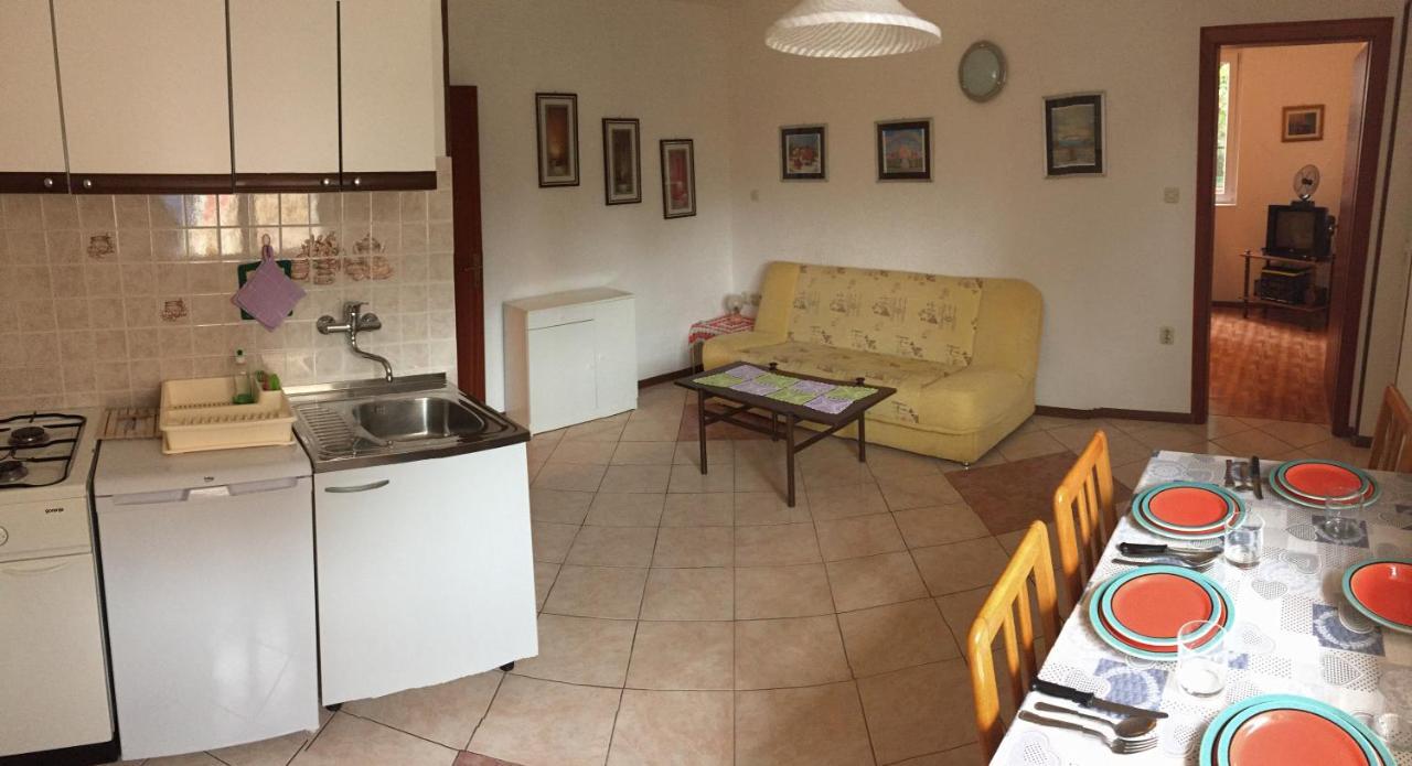 Lipovac Resort Ficus Bilice Zewnętrze zdjęcie