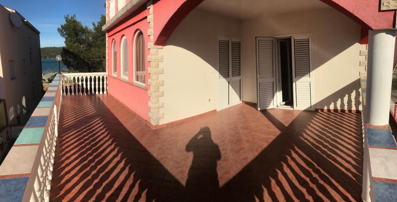 Lipovac Resort Ficus Bilice Zewnętrze zdjęcie