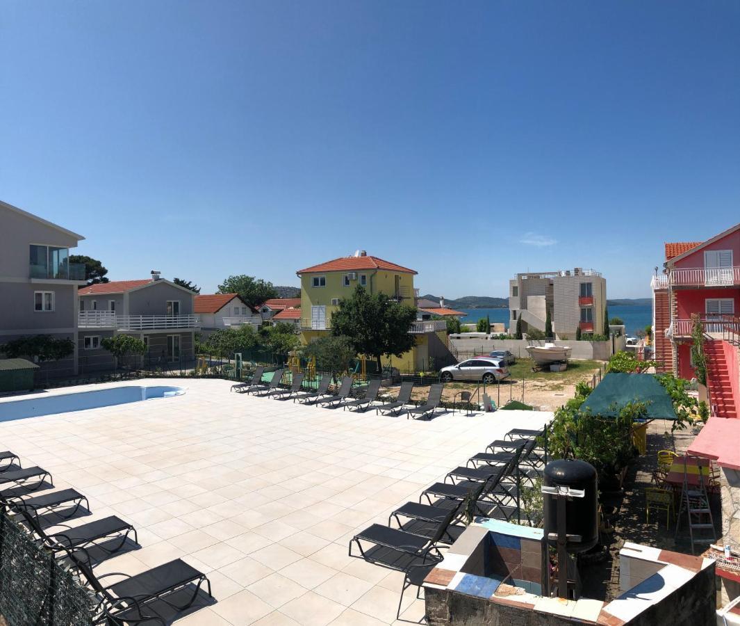 Lipovac Resort Ficus Bilice Zewnętrze zdjęcie