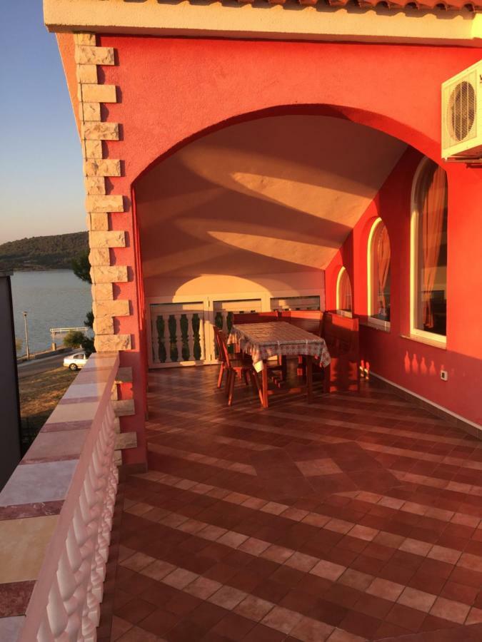 Lipovac Resort Ficus Bilice Zewnętrze zdjęcie